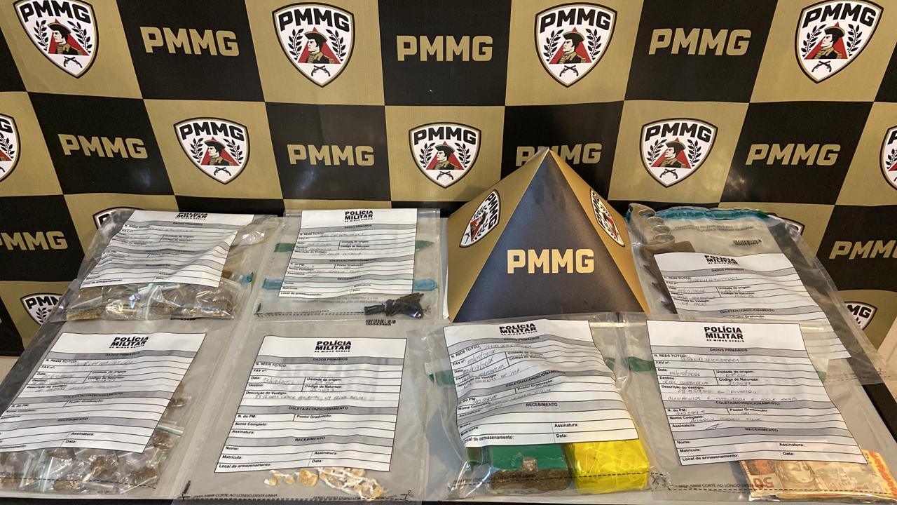 Polícia Militar desarticula ponto de tráfico e cativeiro ilegal de aves silvestres no Bairro Córrego do Ouro em Santos Dumont